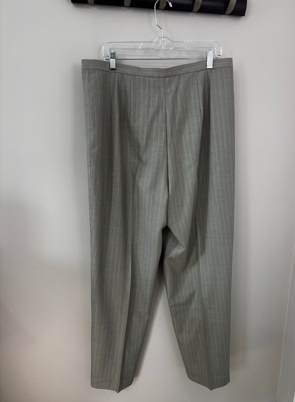 Wool & silk blend tailored womens dress pants Talbots, size 18 "career"